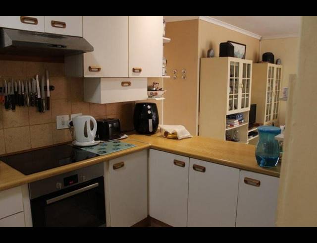 2 BEDROOM HOUSE FOR SALE IN GLENCAIRN HEIGHTS